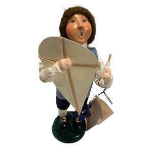 Byers Choice Williamsburg Christmas Caroler 2000 Boy with Kite NWT Decor